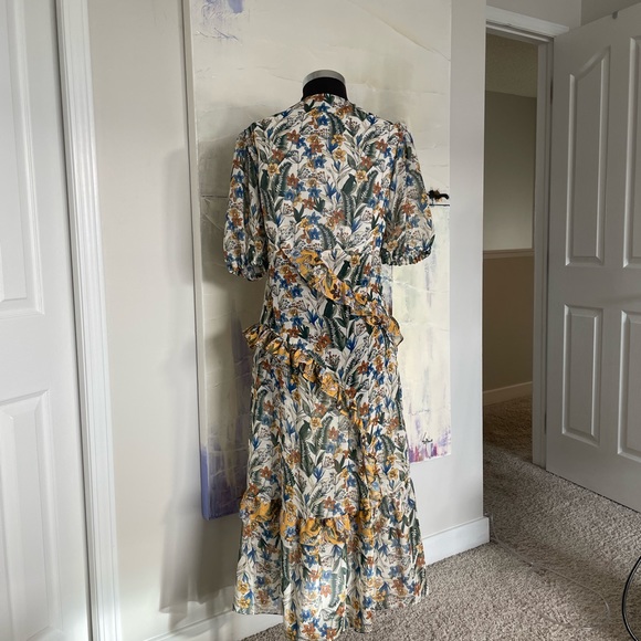 Slip on dress. Polyester ruffled dress - Picture 2 of 4